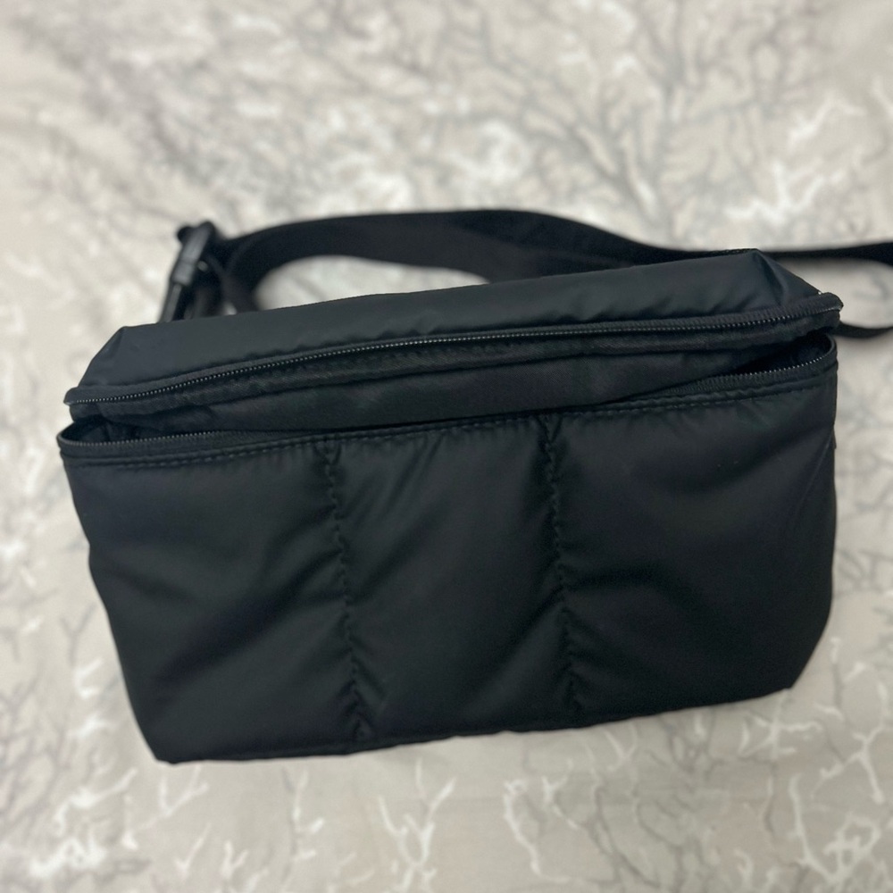 Calpak Fanny pack - Picture 3 of 5